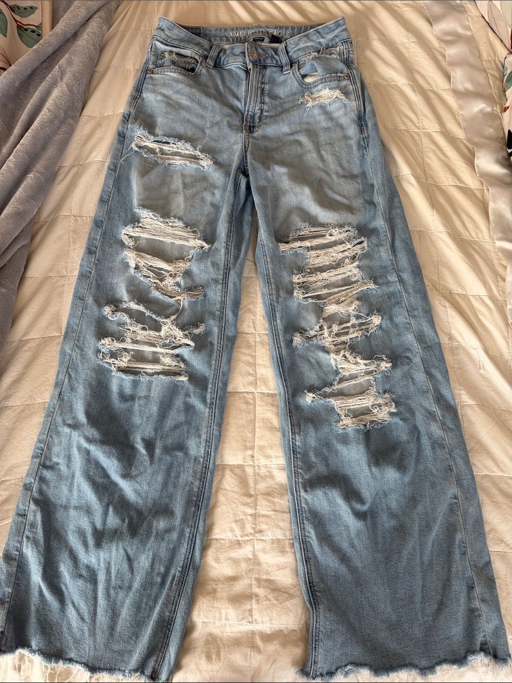 American Eagle Outfitters Light Blue Ripped Wide-Leg Jeans